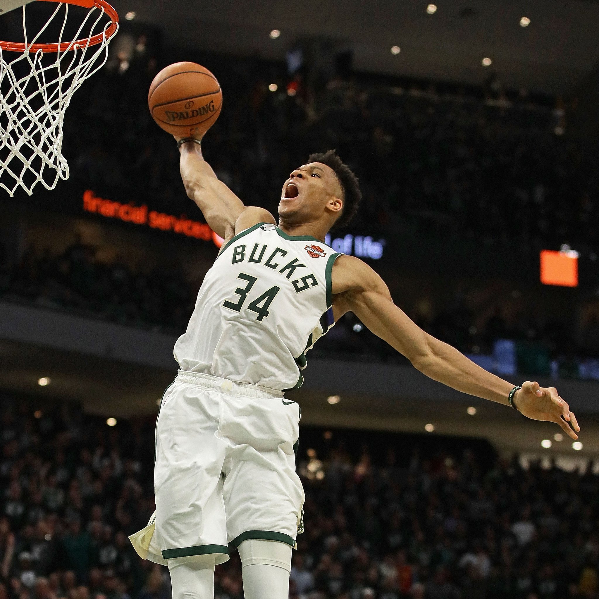 Happy 26th birthday to the 2x reigning MVP, Giannis Antetokounmpo!  