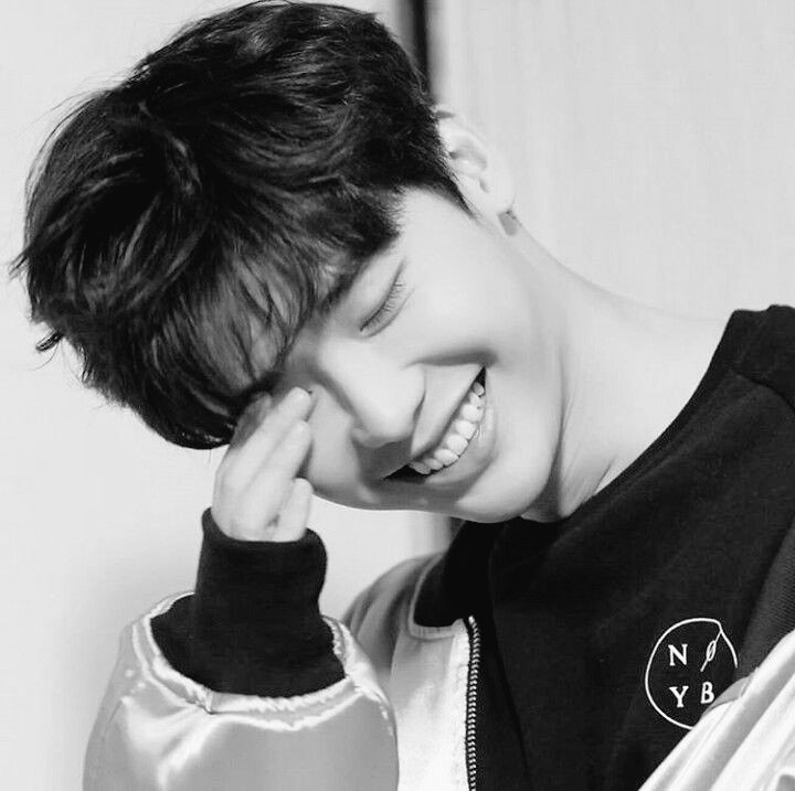 Jongsukda's tweet photo. ❁⃪۪۪꣒. ▭▬▭▬▭

❍↱ 

                      Lee
        Jong

                    Suk

      ━─━─━─━─━❁⃪۪۪꣒ https://t.co/yQuk9izmEQ