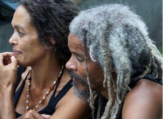 🗣Twitter do your thing, my future significant other is somewhere wanting to start locs or already has<a href="/tag/locs"class="tags"><span>#locs</span></a><a href="/tag/loclovers"class="tags"><span>#loclovers</span></a>