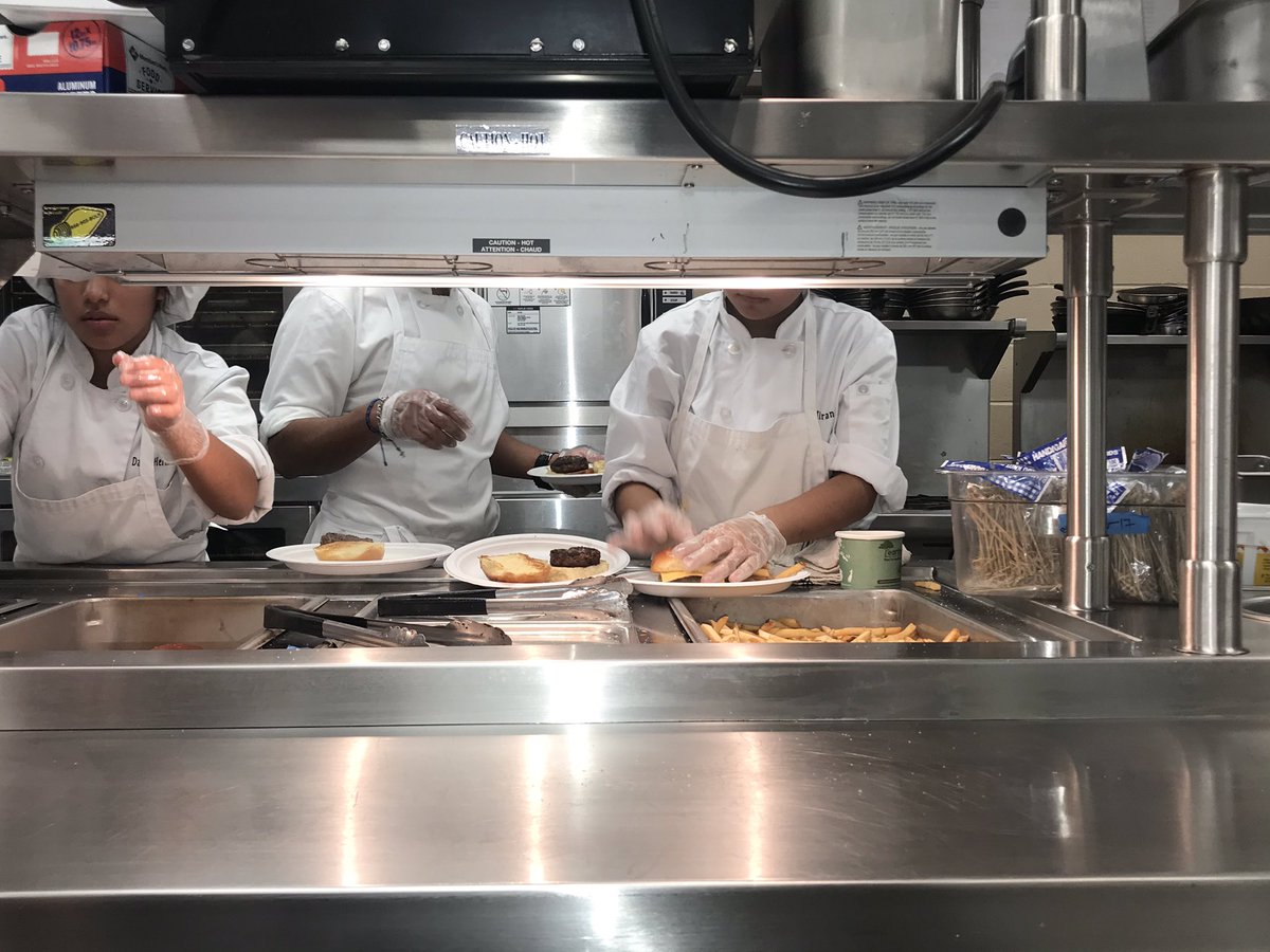 CTHS Culinary Arts tweet media