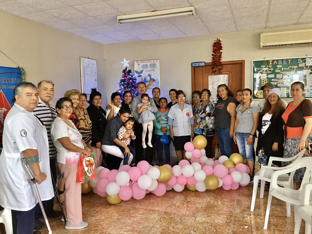 HospitalDGDZ's tweet photo. El club de Diabetes del @HospitalDGDZ celebró la navidad en una reunión llena de sorpresas. Agradecidos con esta casa de salud por la atención y el cariño del equipo #HGDZ @Salud_CZ4 @Salud_Ec https://t.co/ATC4JzMJut