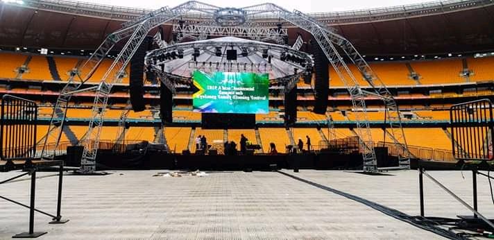 arnoe91's tweet photo. #AllRoadsLeadToFNB 
#AllDoneByProphetUzwiLezwe
#PeaceStartsWithMyFamily https://t.co/zpEEmp4GgR