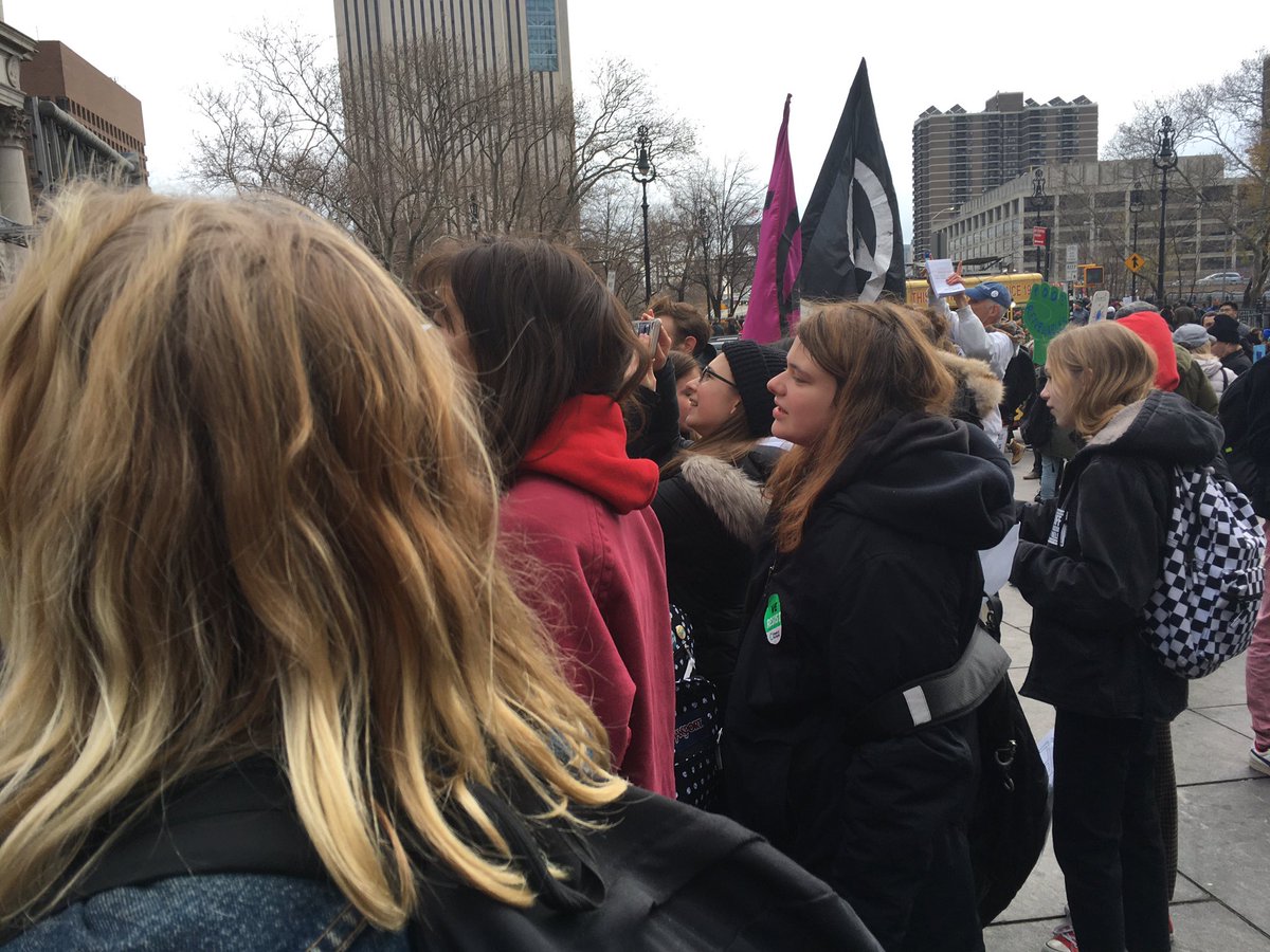 JenyfromtheBock's tweet photo. Inspired by all the dedicated young people out here in the cold demanding action on climate! #nycclimatestrike https://t.co/ut7DYTMS6V