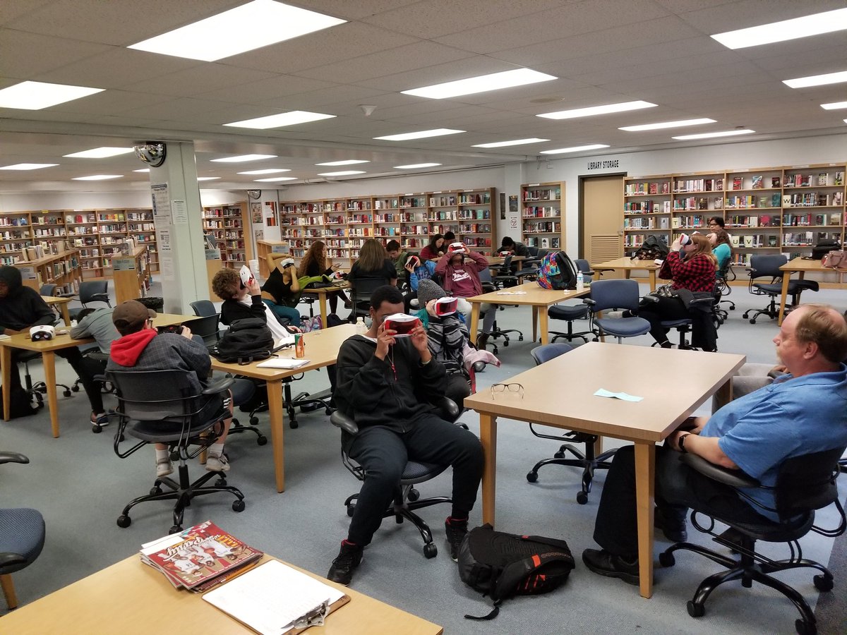 JTownHSLibrary's tweet image. Thanks to @MattBulka for bringing some VR equipment to our library for three of our science classes to learn with!
#VRisfunlearning @JtownHS @kids_inspire @CoomerPam @chiaralms @heatherwarrell