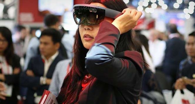 Webinar am 10.12.2019 - Sie haben Interesse an ein Produktupdate? Verschaffen Sie sich einen Überblick über innovative Technologien, die Sie in Zukunft einsetzen können, um Maschinen bzw. die Produktion effizienter und smarter zu gestalten. rok.auto/2OU27pR