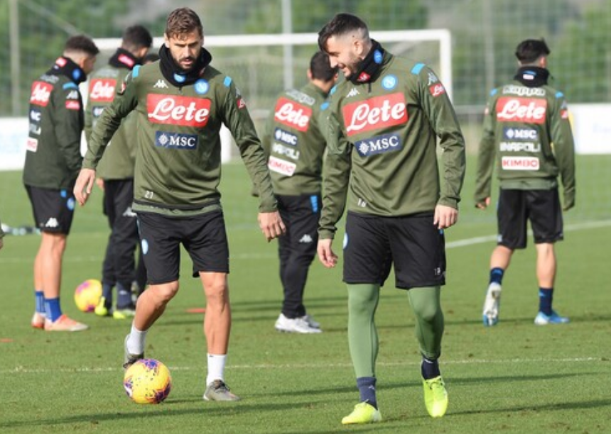 CittaNapoli's tweet photo. https://t.co/ml0TdtoR2i https://t.co/KxlNd4p7JF