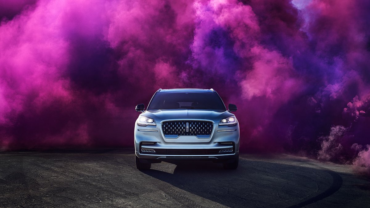 Leave the noise behind. Inside the sanctuary-like all new 2020 Lincoln Aviator, serenity reigns.