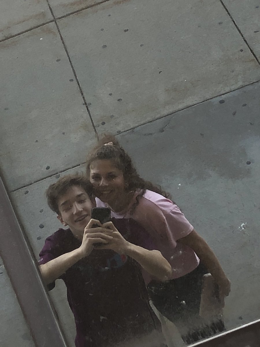 JayroeKent's tweet photo. Happy birthday to the elegance that completes me, @Noellesherry. Hope your day is as great as you🥳 https://t.co/ZXJ3S08p33