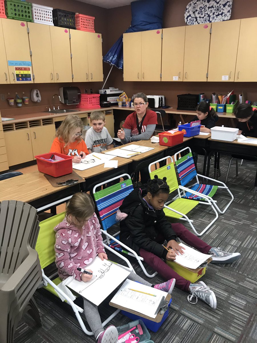 MrsStich2ndSGR's tweet image. We are on a roll with these empty number lines! Mrs. Gladue joined us for math today! #solvingmathproblems @sgrspuds @MoorheadSchools @GladueRachel