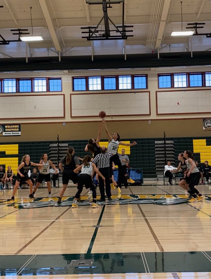 Pinewood_gbb's tweet photo. It’s officially our first...Game Dayyyyy! 
Where: Miramonte High School 
When: 8:30pm
Against who: Clovis North             🏀⛹🏽‍♀️ https://t.co/enFqCPhplD