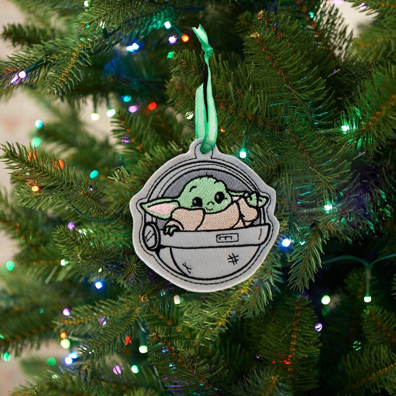 robertmoraleslv's tweet photo. Tis the season for Baby Yoda.

Order your Baby Yoda ornament at the StuffandUsShop on Etsy!
https://t.co/Su6JojDbzB

#babyyoda #yoda #themandalorian #mandalorian #starwars #starwarsfan #starwarsdaily #starwarsnerd #starwarsfanart #starwarsgeek #thisistheway https://t.co/aZr4LS2Q25