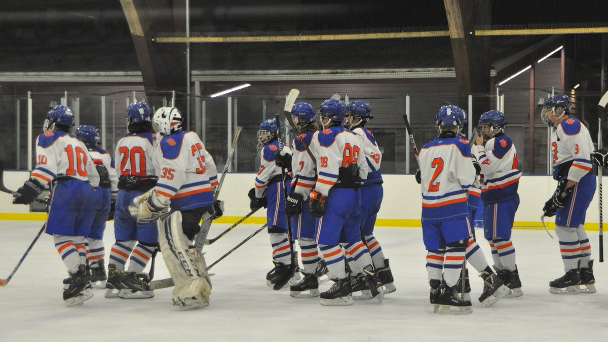 Hello out there, we're on the air. It's hockey night tonight! <a href="/loumonaco/">Sweet Lou Monaco</a> previews the Jonathan Dayton Ice Hockey team before they play in their season opener: bit.ly/2RqREUp #Springfield #Sports #IceHockey #SeasonPreview