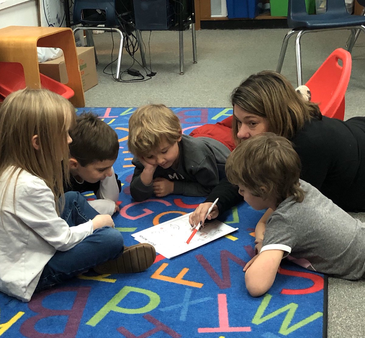MrsharrisL's tweet photo. Sometimes you have to get down on their level! Not all learning happens in a chair. #ButlervilleBrightSpots https://t.co/yzMfpW3Vni