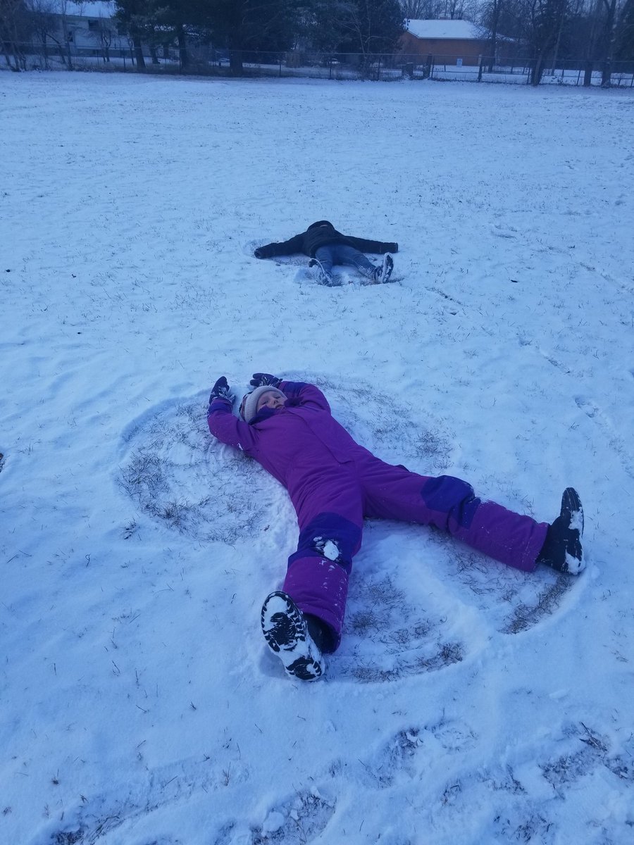 redsher99's tweet photo. Measuring our snowy jumps and deciding if snow angel's are symmetrical. @cobdendps #outdoorlearning #fridayinthefields #rcdsbmath #rcdsb ##rcdsbexperientiallearning https://t.co/b6f8d44EnZ