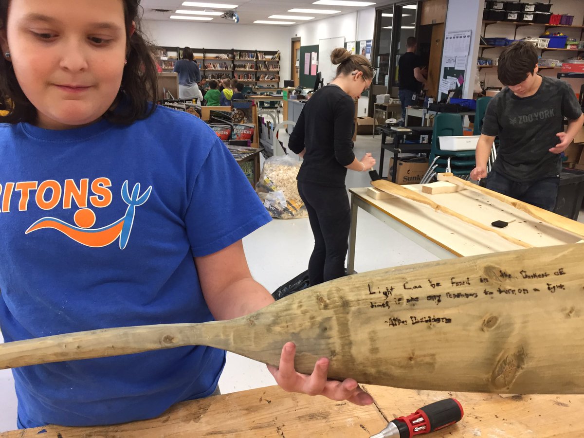 evodarek's tweet photo. Inscribing their paddles with words that presented as themes in their biographical work or quotes to live by... #strong #believe #perseverance #mohawk #lightcanbefoundinthedarkestoftimes @OrchardParkPS @miss_adaniel @jvodarek @eSSTteam @SCDSB_Schools #knowthylearner #scdsbesst https://t.co/s9f7AAhkke