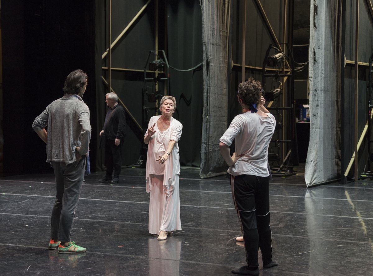 AportesCultura's tweet photo. Manon… ensayos en escenario. Una excelente producción y maravillosos bailarines. A no perderse este ballet!!!!
#SeVieneManon
@igoryebradanza
 @francescoventri https://t.co/M9mvIdGrLD