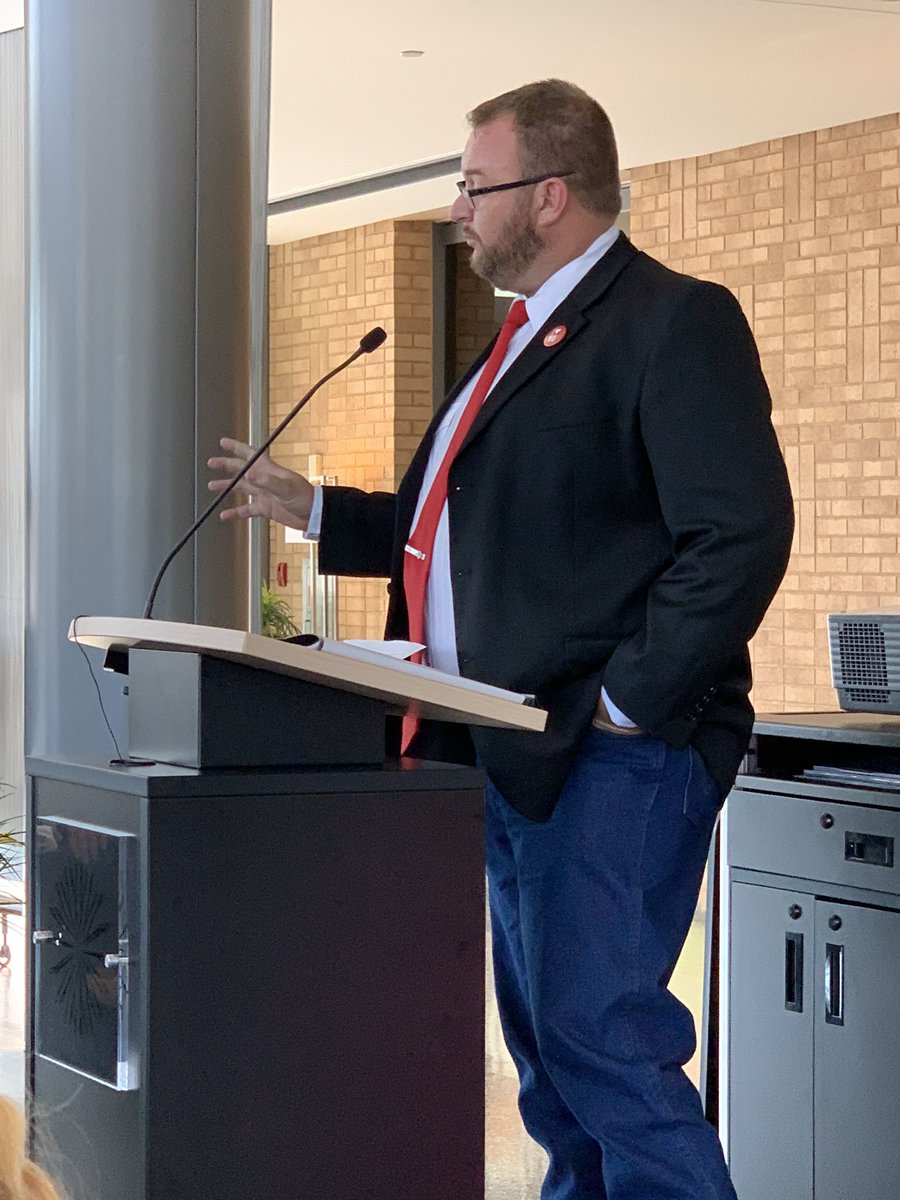 Dave_Varner's tweet photo. Thanks to Interim NU President Susan Fritz @u_nebraska and Chancellor Ronnie Green @RonnieDGreen for recognizing the Nebraska Association of County Extension Boards with the NU Presidential Medal of Service!#NUforNE #NEBEXT #UNL_IANR #UNL https://t.co/zzUR825x8B
