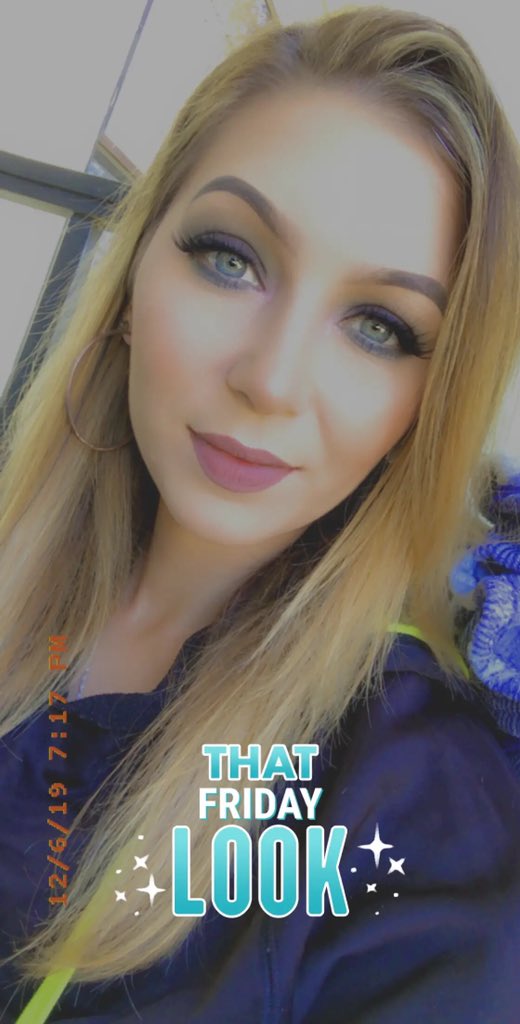 CorreiaKayla's tweet photo. #makeup #mua #MakeupAddict https://t.co/15Cw6masfK