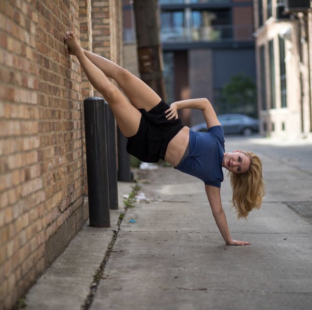 Up next in our senior spotlights is Shannon Drewes! She is a Dance performance Major with a Minor in Business Administration.

Hometown: Frankfort, Illinois 

Movement style in one word: Athletic 
 
#jointhemovement #danceatillinoisstate