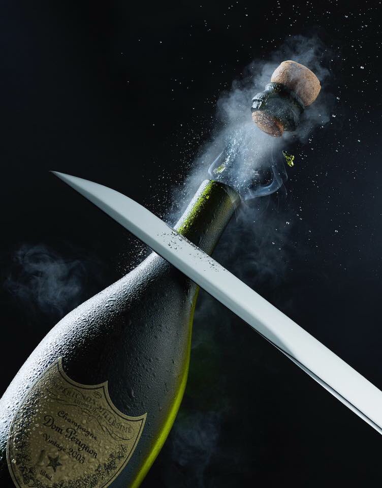 champagnekunst's tweet photo. Unieke workshop bubbles sabreren🍾 https://t.co/NMn8YjXf54