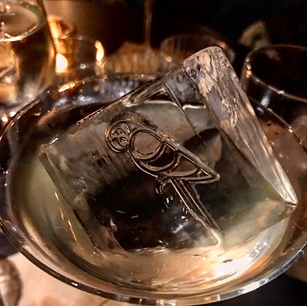 Our Christmas signature cocktails have arrived... #TheParrotLDN