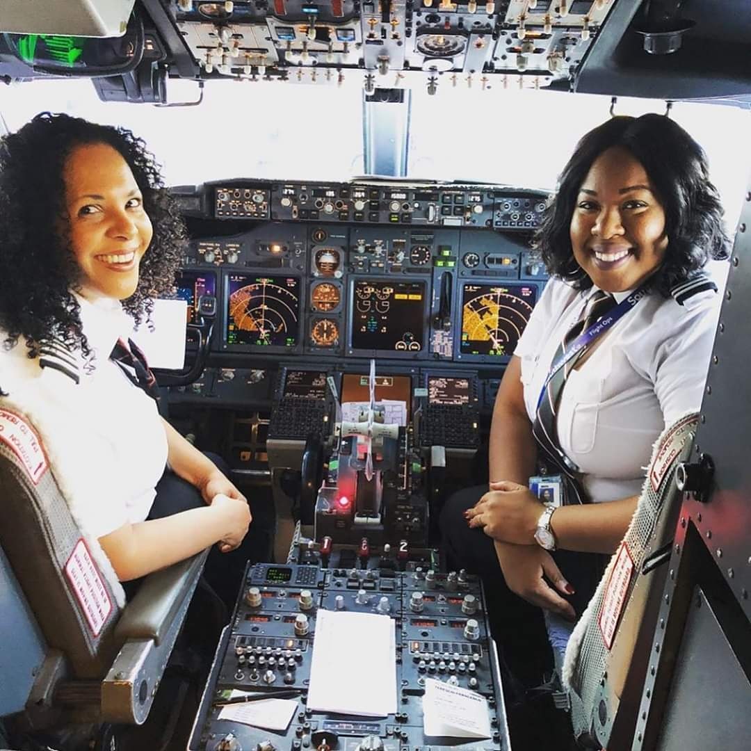 magazine_right's tweet photo. Happy Flyday!
#Sistersoftheskies
#Blackgirlsrock
#FlyRightMagazine https://t.co/RuDSx8mQX9