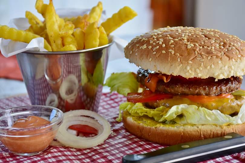 PideEnLineaMX's tweet photo. Es viernes y el cuerpo lo sabe, pide una deliciosa #hamburguesa de #Parrillada la maria a traves de #GoGrab y recibe $20 de descuento

Cupón: miburger

Tienda: https://t.co/ntlyh2PGxh
iOS: https://t.co/pHagMVmN3W
Android: https://t.co/v7ICXw32c4

#Zacatecas   #ComidaADomicilio https://t.co/MEYQyKkVYx