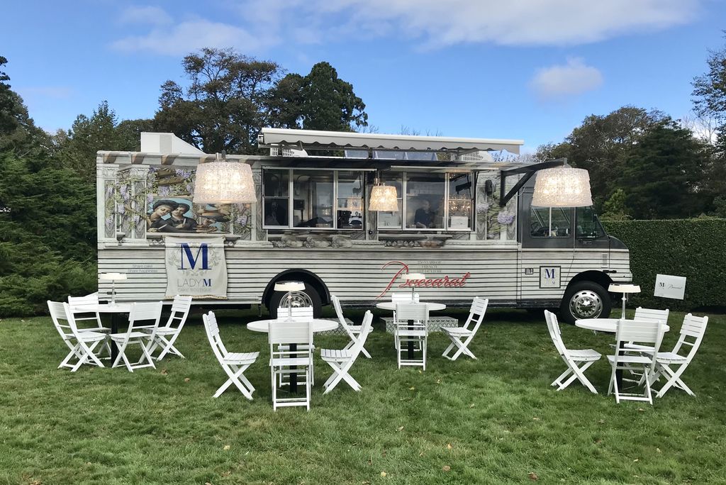 ladymcakes's tweet photo. The brand new LadyM Baccarat Luxury Cake Truck is coming to a location near you Cali ! #ladymcakes #baccarat #californiadreaming https://t.co/fCXXPBfoyD