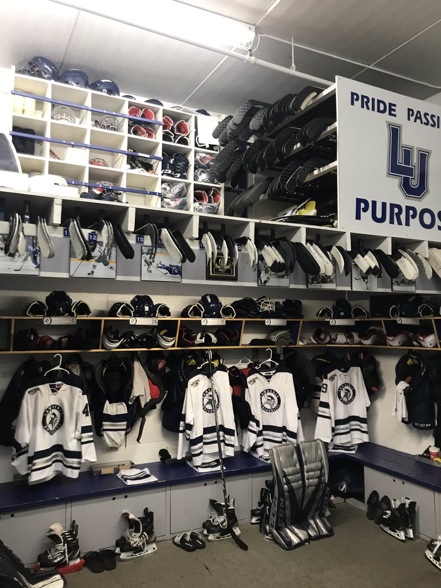 MikeScud35's tweet photo. Special night in program history as @LUVikingsHockey takes on @LFCPuck at 7pm ... May very well be the last time we use this room on game day. It’s been our home for over 20 years - and has been a part of some great memories. #PridePassionPurpose #onemorememory https://t.co/voL9nPTgdZ