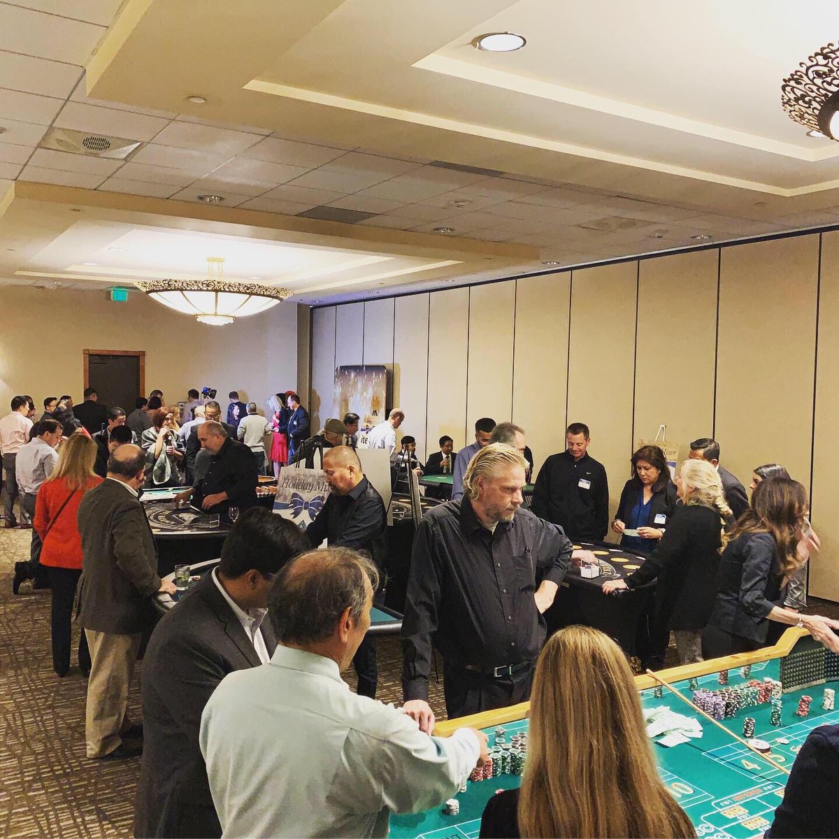 SoCal_ITE's tweet photo. A quick recap of our joint Holiday Mixer with OCTEC and RSBITE. Best wishes to everyone this Holiday Seasonππ#ite #itesocal #octec #rsbite https://t.co/BZ36lRpdQR