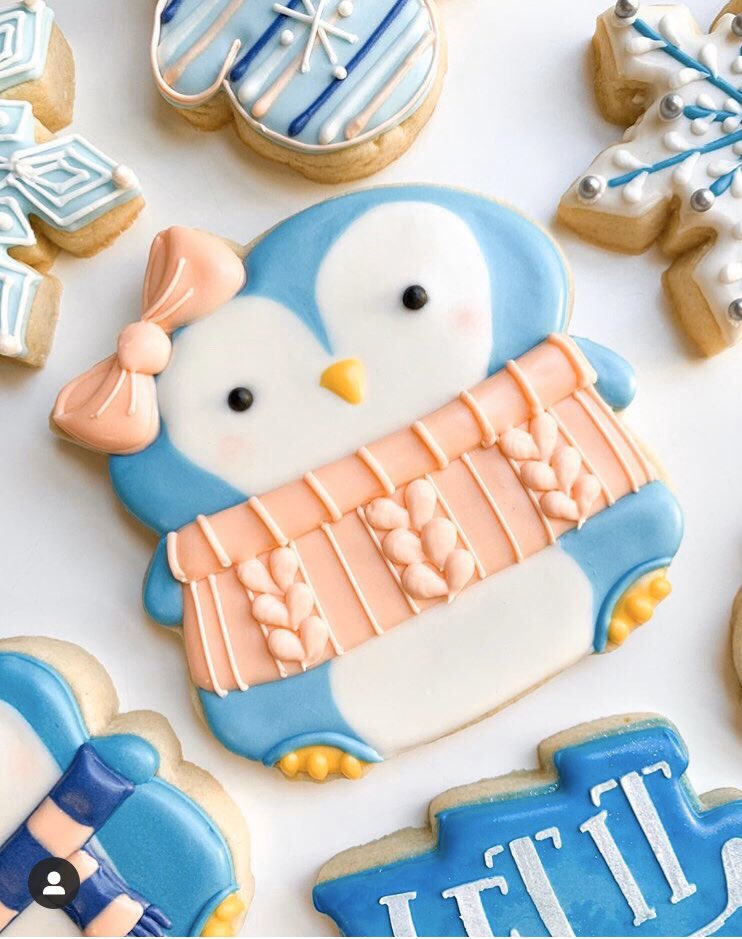Will you be joining Mik &amp; Cookies Co. in the big apple this weekend for her “Wake and Bake” classes at @tinymonsteracademy ?!🍪🥛 If you haven’t signed up yet - there are a couple tickets left, so grab ‘em while you can!! mikandcookies.com/classes/wake-a… #cookieclass #holiday #cookies