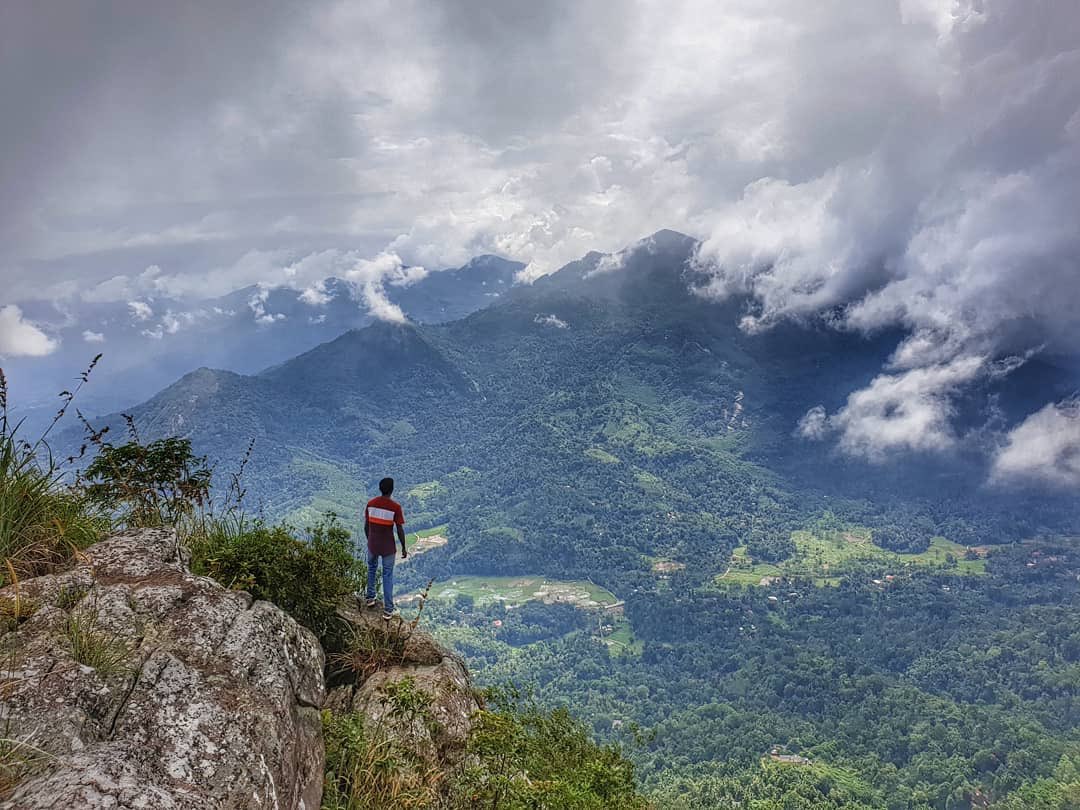 srilankan_views's tweet photo. 🇱🇰#Beauty_of_Srilanka🇱🇰
#TravelSrilanka
#Bible_Rock ⛰
#Bathalegala_Mountain
#Aranayake | #Kegalle | #Srilanka
📸 Sachith Kaviranga https://t.co/F5dmqycAVA