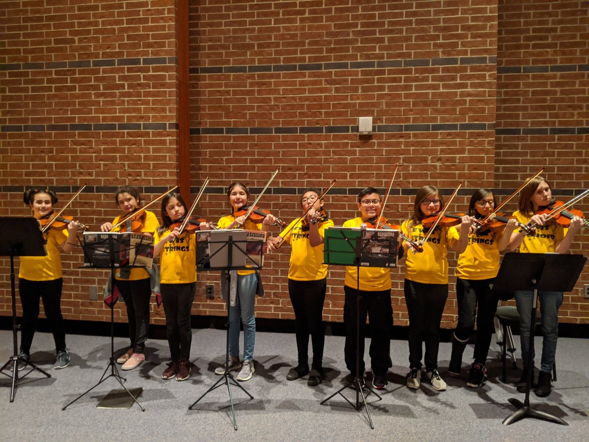 MsUrby_Music's tweet photo. 5th Grade Strings did an amazing job performing at Stevens HS on Monday at the Beginner Cluster Concert with other elementary and middle school students! https://t.co/K57NasiHs7