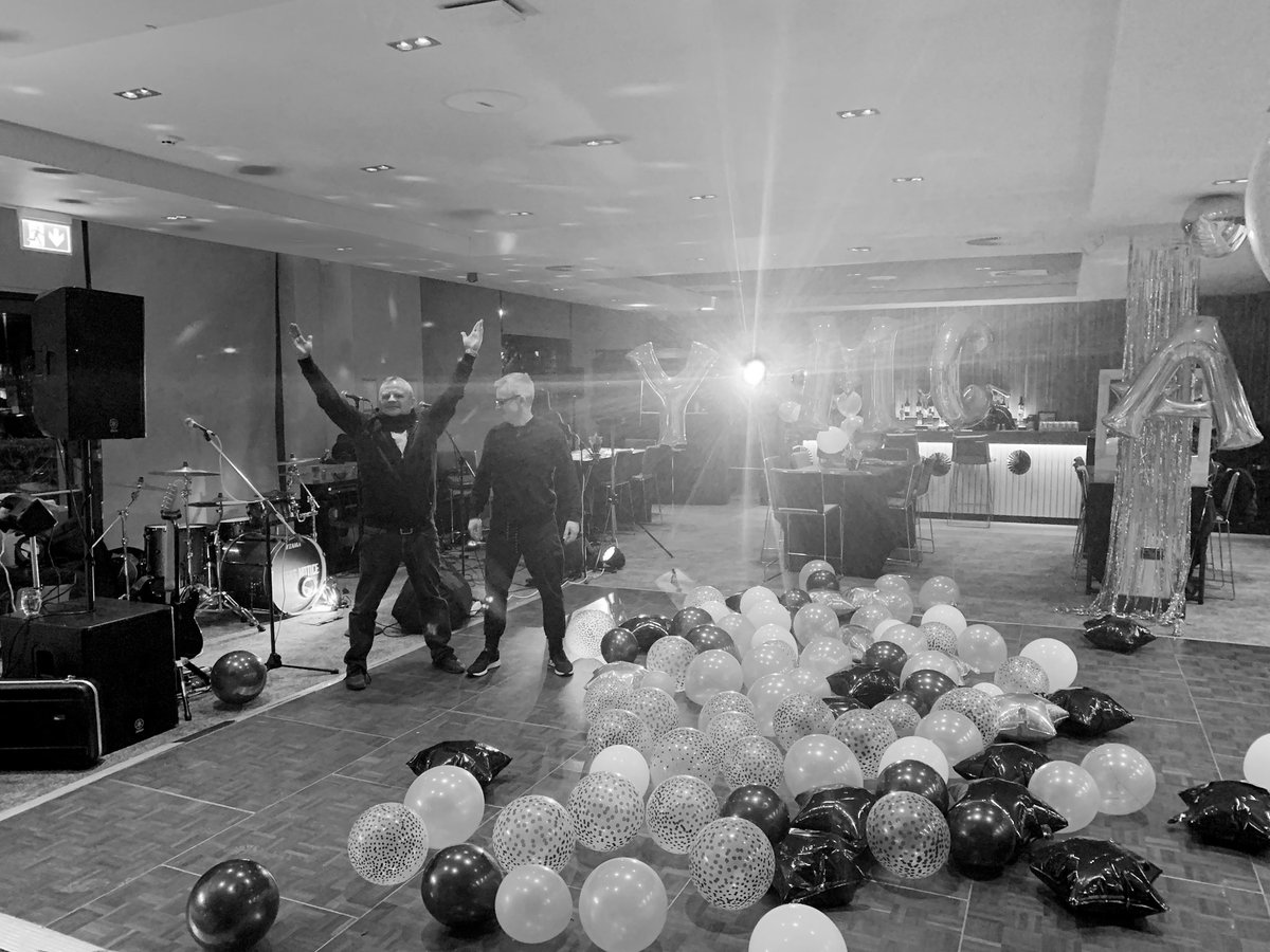 2_Weeks_Notice's tweet photo. We’re getting closer #YMCA #ChristmasParty https://t.co/lSpS8tX3Py