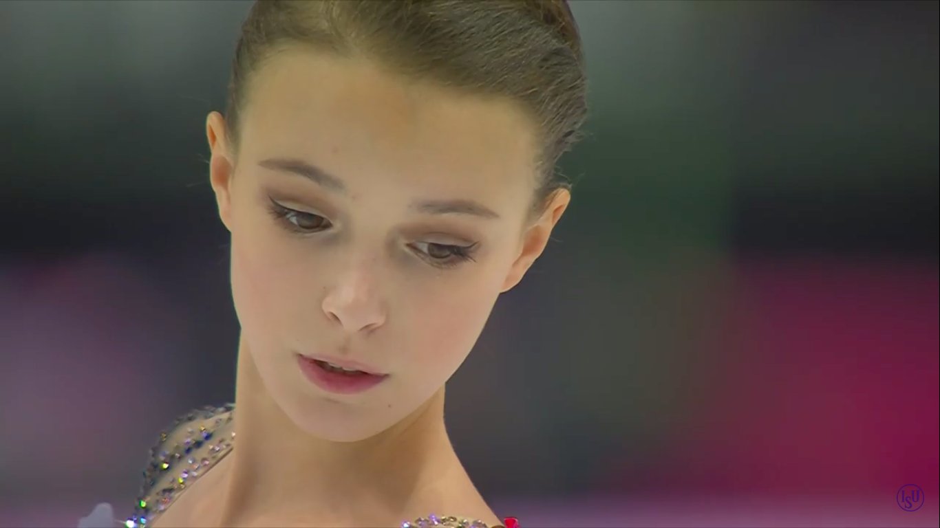 ISU Grand Prix of Figure Skating Final (Senior & Junior). Dec 05 - Dec 08, 2019.  Torino /ITA  - Страница 20 ELIFcmRU4AAQC3n?format=jpg&name=large