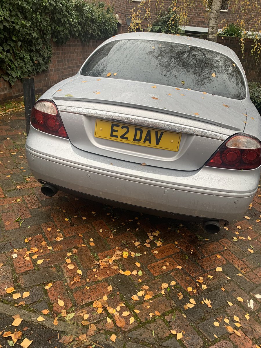 Someone out there who has good taste in number plates 😳