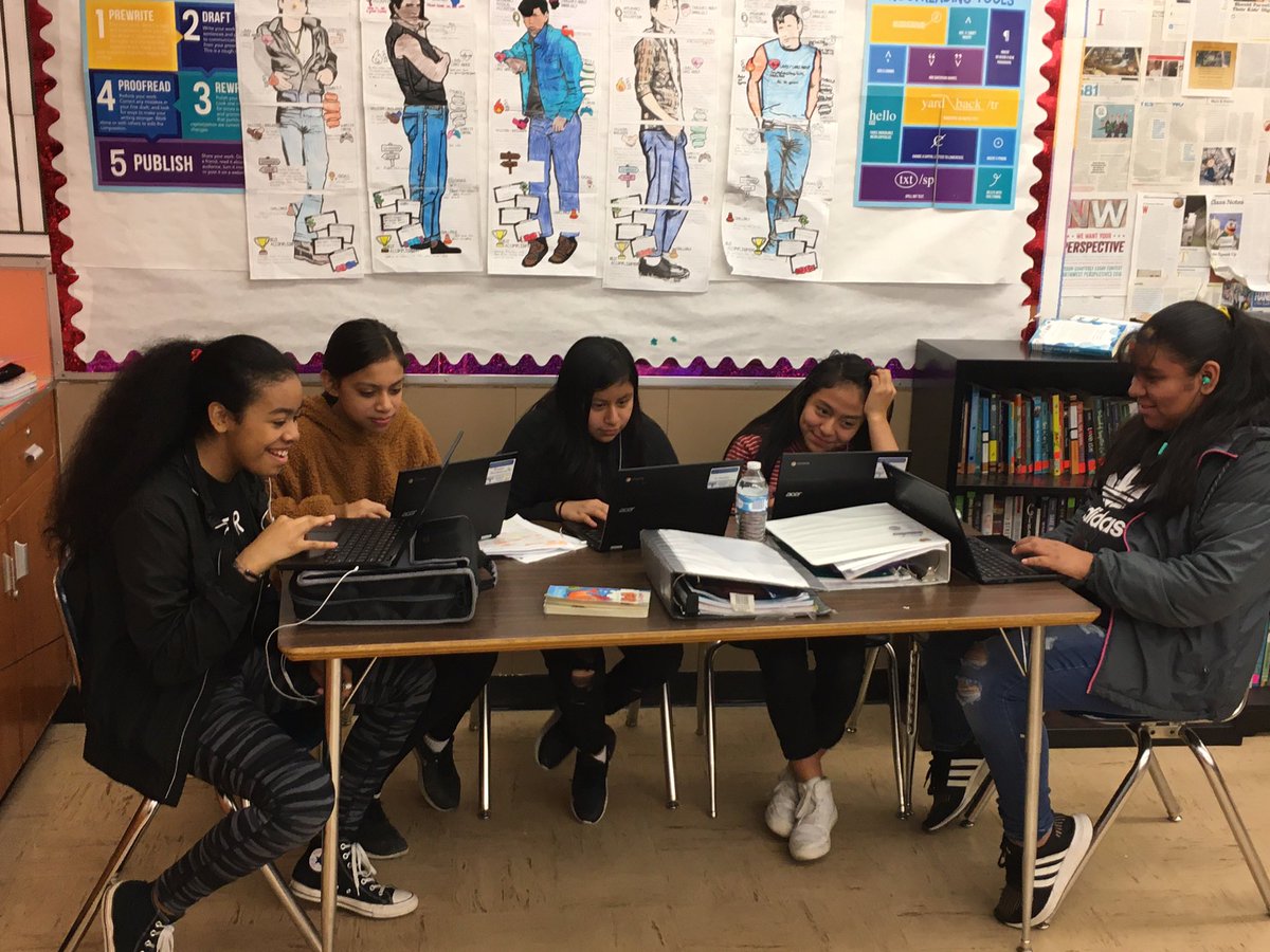 Students in Mr. Benuto’s Dual Languale class are learning about Islamic civilizations.
