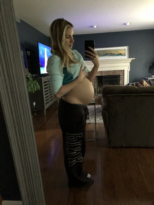 So far I’ve gained 6 lbs for this pregnancy. I think it has gone all to my belly. I’m almost 32 weeks