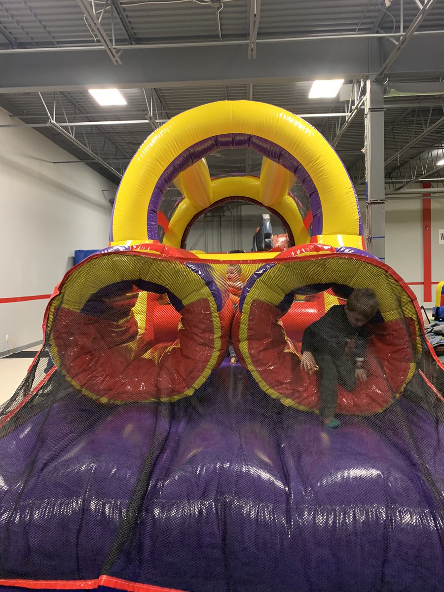 LindsayDMorey's tweet image. Bouncin’ Around holds grand opening at #55 100 Broadview Drive. New brick and mortar shop, but business has operated at many festivals and events across Alberta for years. Inventory of about 30 inflatables that will be switched in and out to offer kids variety. #strathco #shpk
