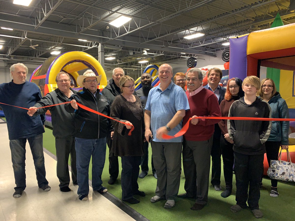 LindsayDMorey's tweet image. Bouncin’ Around holds grand opening at #55 100 Broadview Drive. New brick and mortar shop, but business has operated at many festivals and events across Alberta for years. Inventory of about 30 inflatables that will be switched in and out to offer kids variety. #strathco #shpk