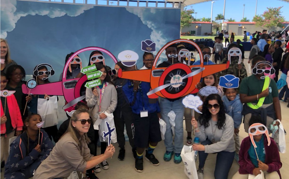 FLLFlyer's tweet photo. It's just "plane" fun today, &amp; educational too as dozens of #SouthFlorida students get a chance to learn about #FLL &amp; #aviation career paths/opportunities on #SchoolDay of @CityofMiramar's 3rd Annual #MayorWayneMessam #AviationExpo, #MiramarRegionalPark #TeamBCAD  @BrowardCounty https://t.co/Nms4HEdEu9
