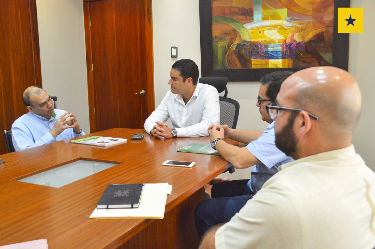 Me reuní con representantes de la Universidad Zamorano para trabajar en futuros convenios, entre esos, becas estudiantiles que beneficien a jóvenes de nuestro cantón. Samborondón seguirá creciendo en su desarrollo agrícola. #Samborondón