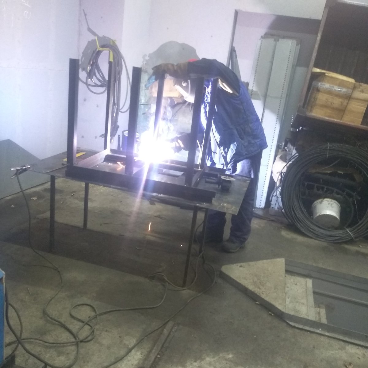 system_access's tweet image. Сварили мне стеллаж маленький,  но сварные хотят большие ковши варить, а не мелочь по цеху..
#сварка #Мурманск #ремонт #авто