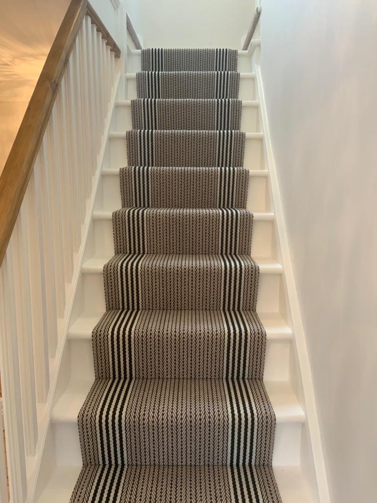 HertfordFloor's tweet photo. Just a stone throw away with this gorgeous runner from @Roger_OatesUK in the Flaxman range - stone.😉#rogeroates #stairrunners #theartofflatweave #flaxmanstone #perfectlytailoredflooring #indulgeinluxury #heartycarpets #statementstairs #innovativecarpets #wool🧶Fitted in Hertford https://t.co/AD1ywwxY8n