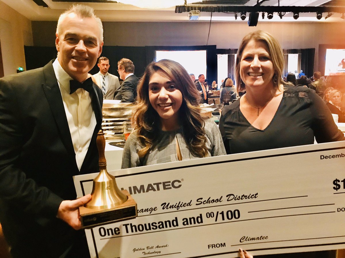 Dr_John_Albert's tweet photo. Humbled that @iInspire_CA received our 2nd 🔔 award from @CSBA_Now last night for our work with #coding and #drones 🚁 Thanks Climatec for the generous sponsorship and the @OrangeUnifiedCA team for your support! 🏆🎉🎊#Appledistinguishedschools #ADE2019 #OUSDDrones https://t.co/cZODgcGZc6