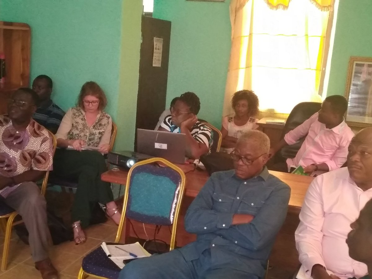 af_ruralwater's tweet photo. A Aneho, nous avonss présenté le #PASPEA au nouvel exécutif. https://t.co/iV4YfUxxel