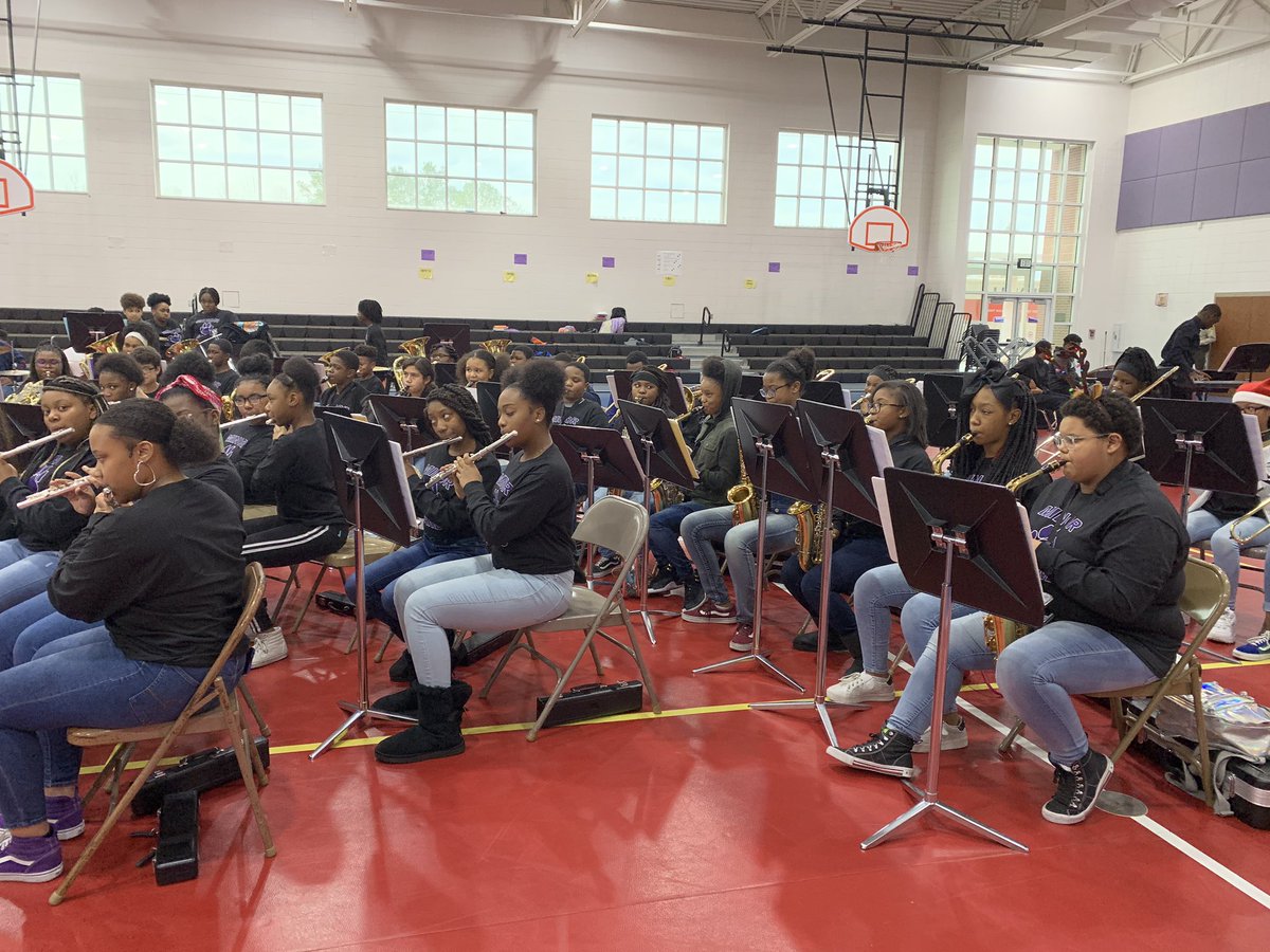 Minor_Community's tweet photo. Sneak peak of the Family and Friends concert from @MinorMiddle band and @MinorHighTigers band. What an AMAZING job by these young musicians. #oneminor #PawsUp @vettesands1920 @JEFCOED @gonsoulinwalter. Join them December 10 at Westwood Baptist Church. https://t.co/483Ryqm6Hr