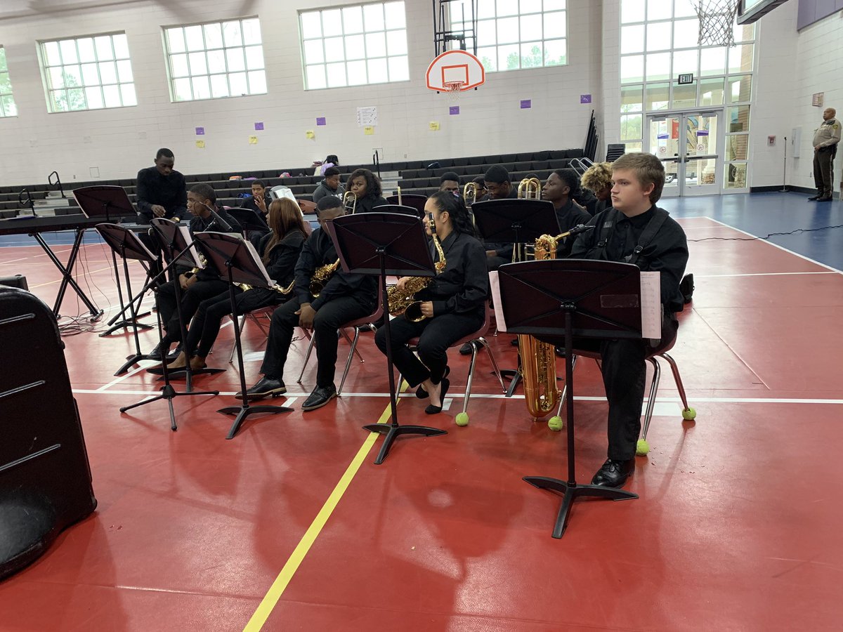 Minor_Community's tweet photo. Sneak peak of the Family and Friends concert from @MinorMiddle band and @MinorHighTigers band. What an AMAZING job by these young musicians. #oneminor #PawsUp @vettesands1920 @JEFCOED @gonsoulinwalter. Join them December 10 at Westwood Baptist Church. https://t.co/483Ryqm6Hr