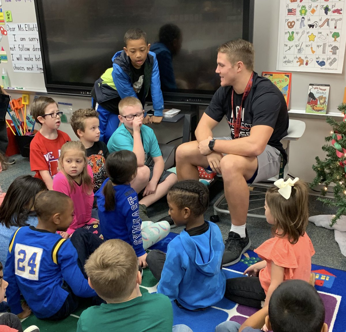 Ashley Elliott tweet media