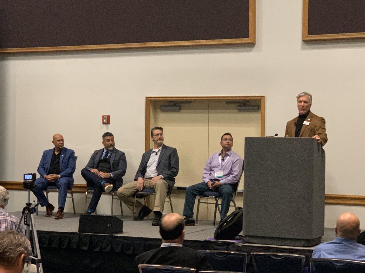 draftPros_'s tweet photo. DraftPros attending South Florida’s Premiere Tech Event in Miami this week, where our Managing Partner, Karel was able to give some insight on Smart Cities #event #draftProsDelivers #telecommunications #engineering #futurecities #smartcitiespanel https://t.co/VzgPAMRKGY